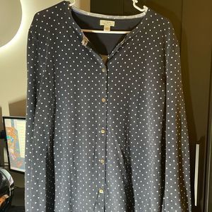 L.L.Bean woman’s polka dot button up shirt 100% supima cotton